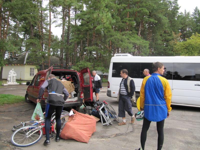 Стартовала велоэстафета на Киев через Чернигов.