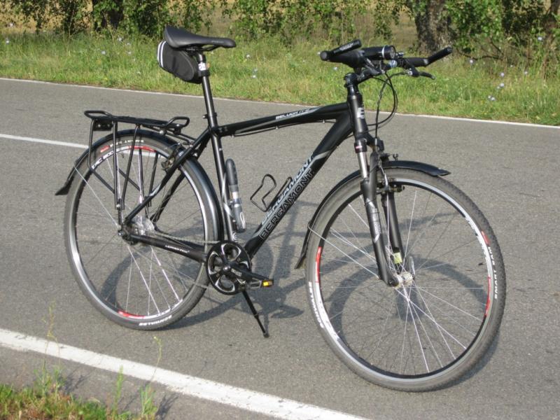 trekking bike Bergamont Beluga N-8