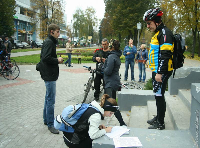 Акция 13.10.13. "Память о Добья Владимире Александровиче"